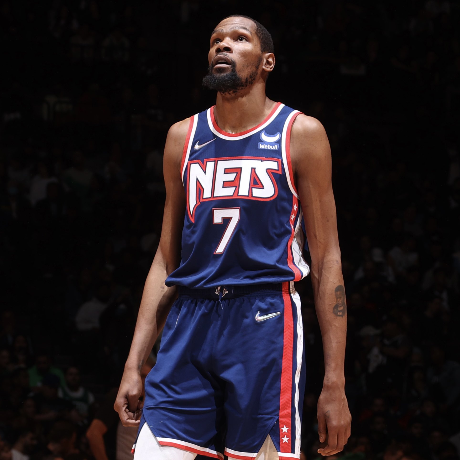 杜兰特迎来五赛季出色发挥，篮网观众热烈欢呼！的简单介绍