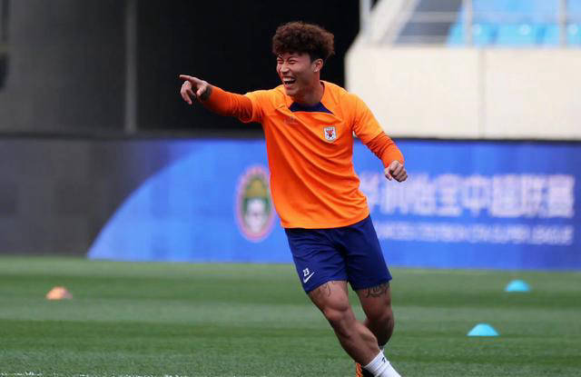 开云中国体育平台入口TheShy新星晋级下一阶段表现突出，雄鹿前途光明！引发球迷热议(2025季后赛晋级图排名)