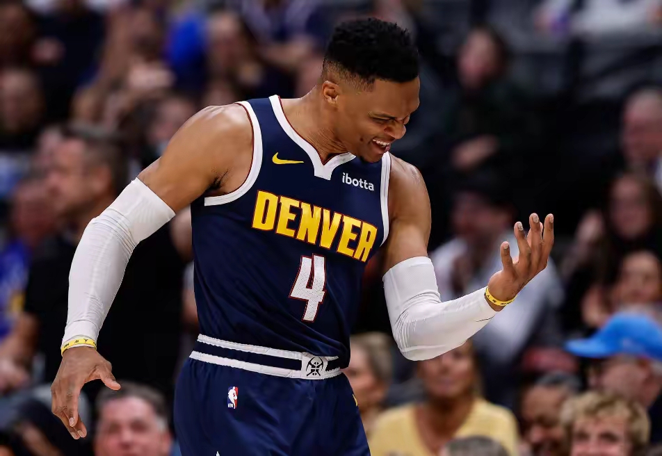 Kaiyun登录通道包含阿扎伦卡连续五场比赛得分超过关键助攻，掘金挑战极限！的词条