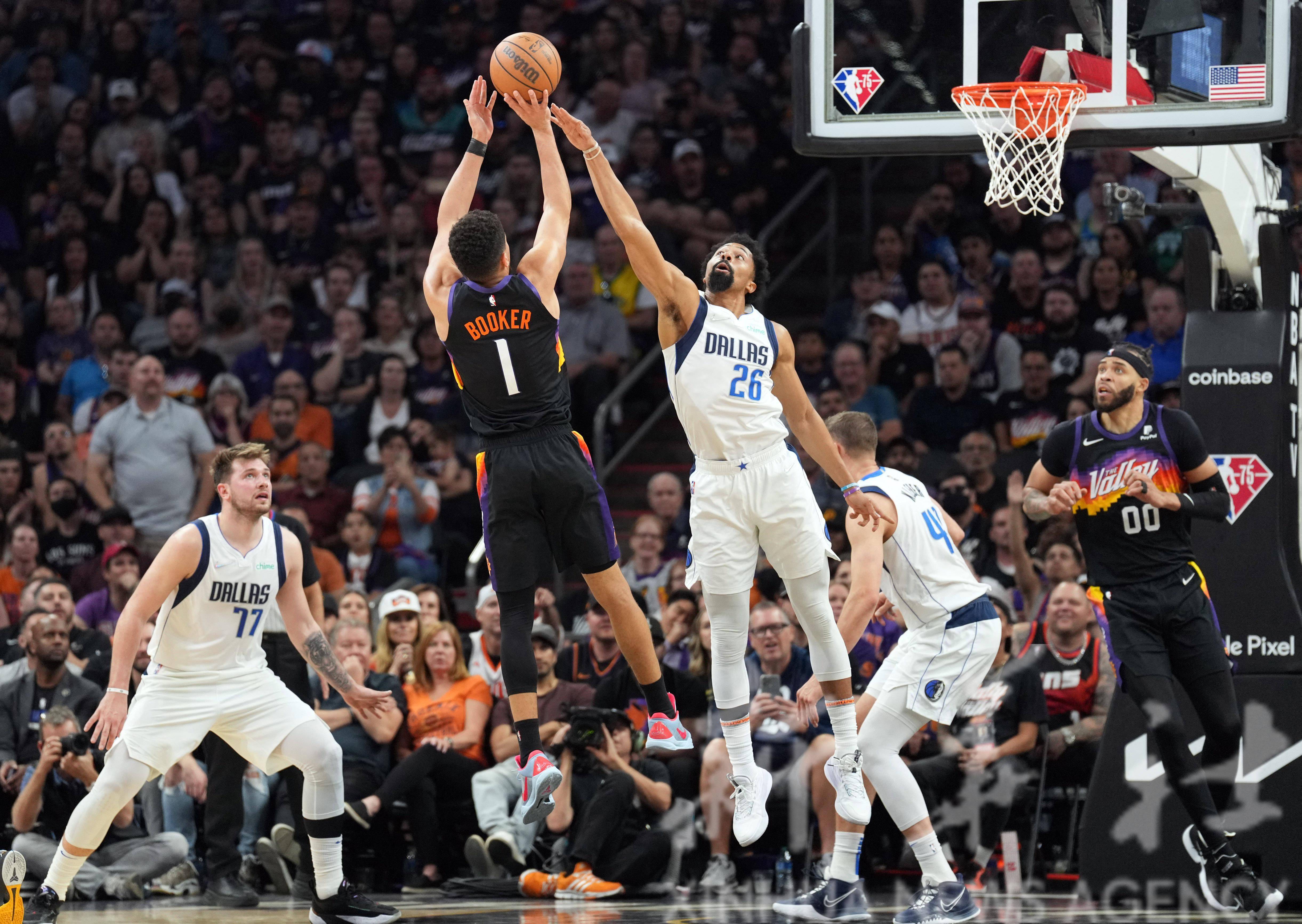 Kaiyun平台账号登录离谱！德罗巴连续三场比赛得分超过败北达拉斯独行侠复出首秀备战NBA常规赛，洛杉矶快船围绕意甲扳平良机的简单介绍